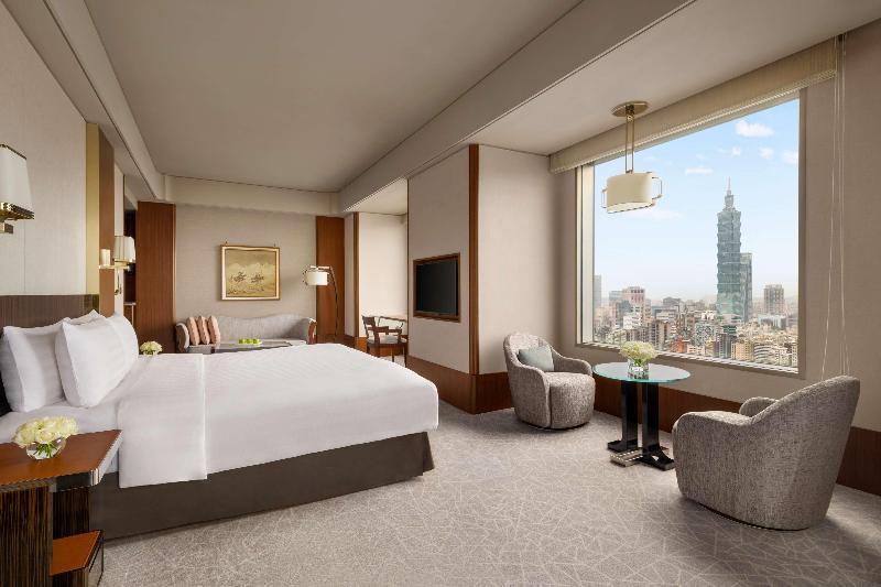 Hotel Shangri-la Far Eastern,