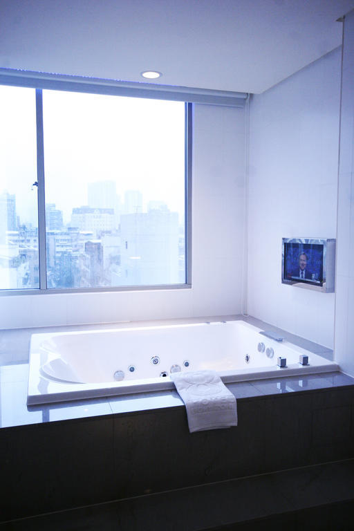 Hotel Eight Zone