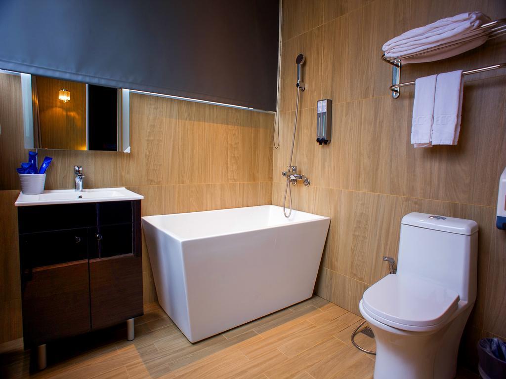 M - Main Station Hotel 3*