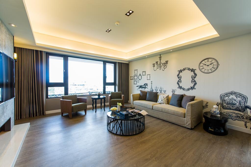 J Palace 3*