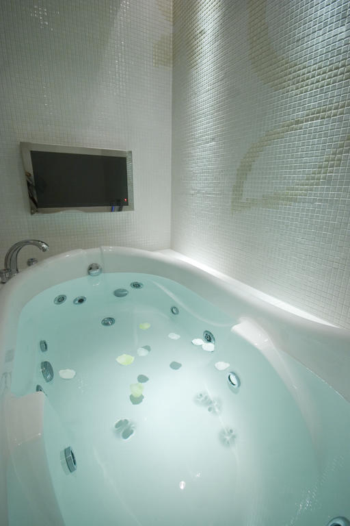 Eight Zone Hotel 4*