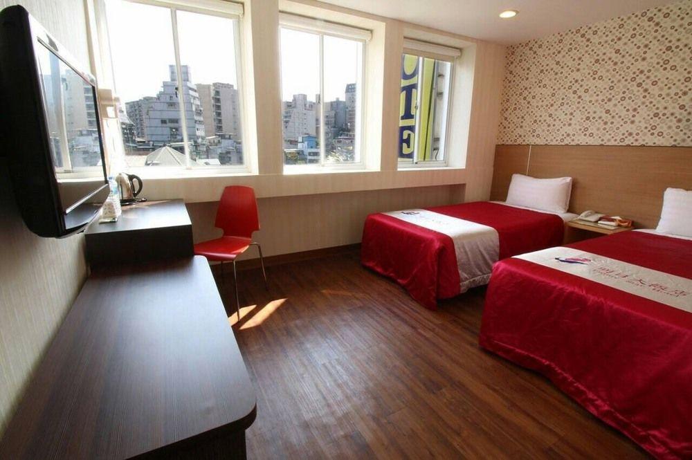 Hotel Tomorrow 3*