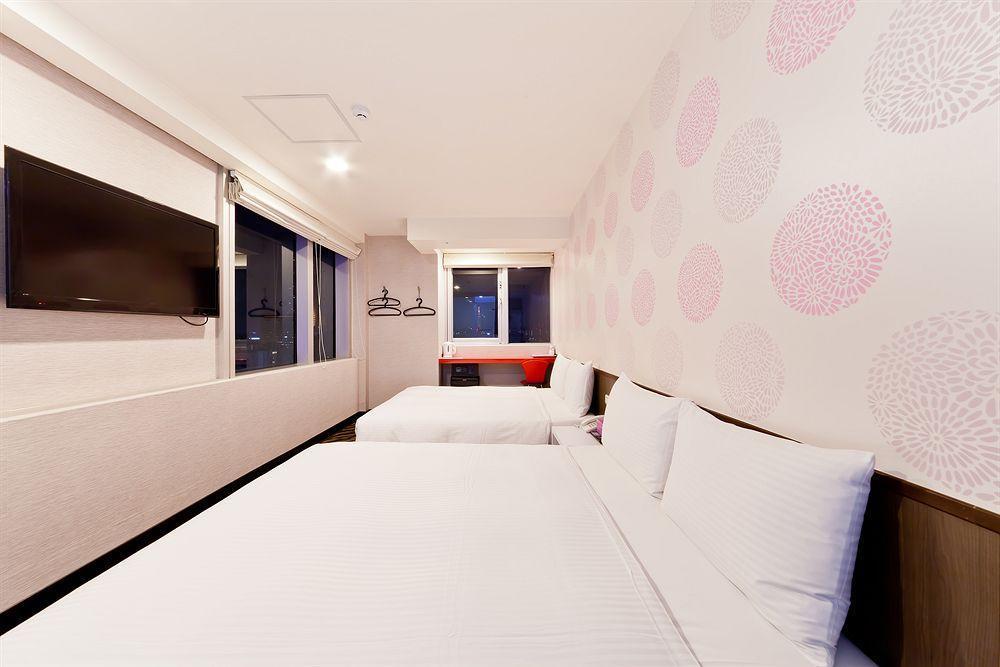 Hotel Dream Of Red Mansions 3*