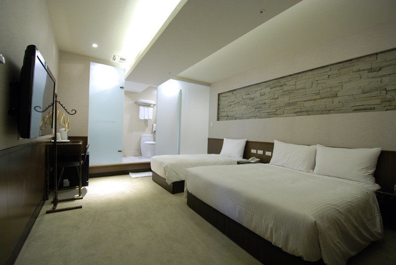 6 - Ximen Hotel