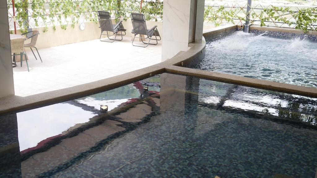 Phoenix Sun Flower Valley Penginapan 3*