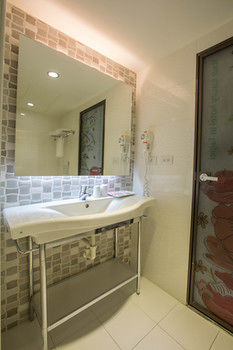 Sunny Hotel 3*