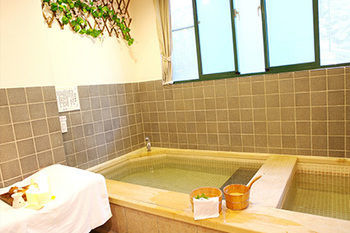 Hotel Wulai Spring 3*
