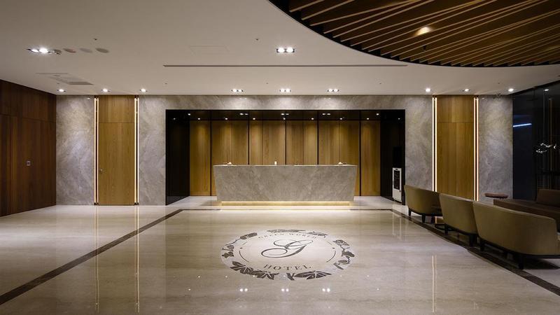 World Zhongxiao Hotel