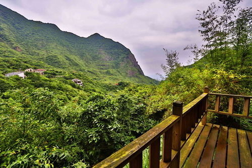 Villa Moon River House