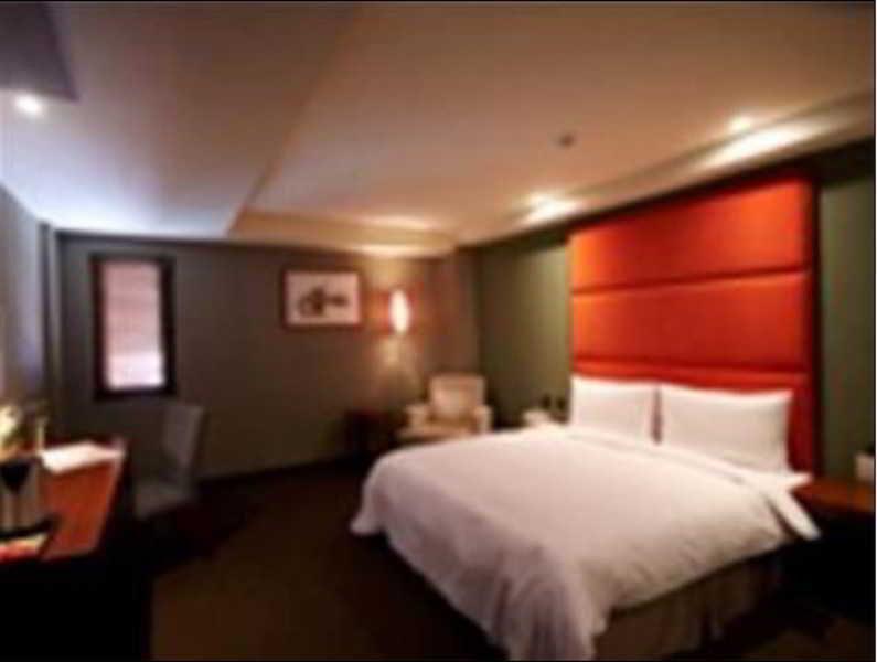 Orange Hotel-kaifong 3*