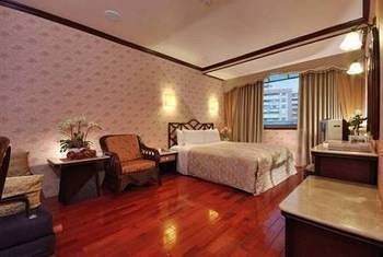 Pink Lotus Hotel 3*