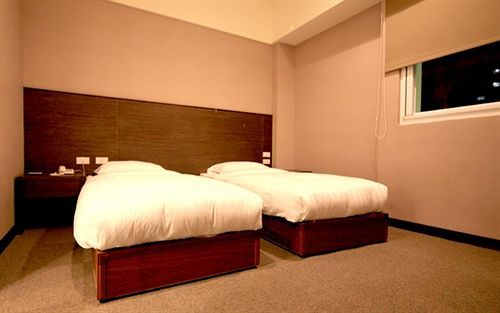 Royal 2* Taipei