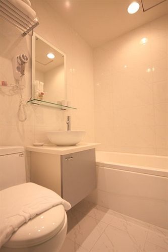 Royal 2* Taipei