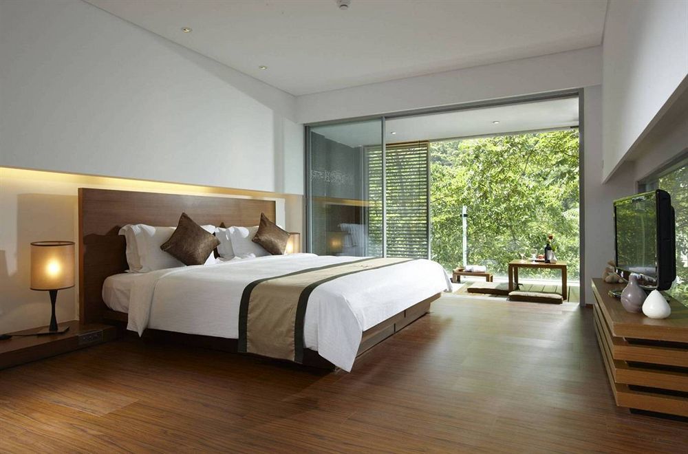 Double One Hotel 4*