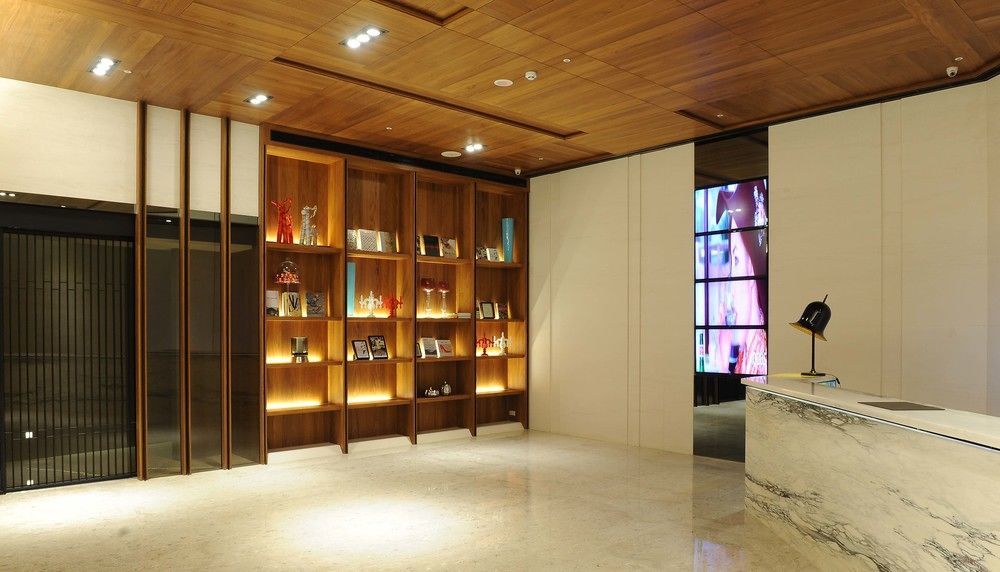 Amici Six Star Hotel
