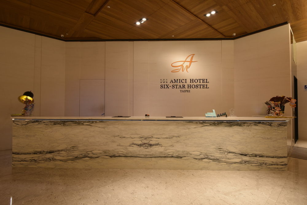Hotel Amici Six Star 3*
