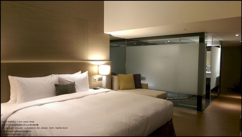 Hotel Amici Six Star