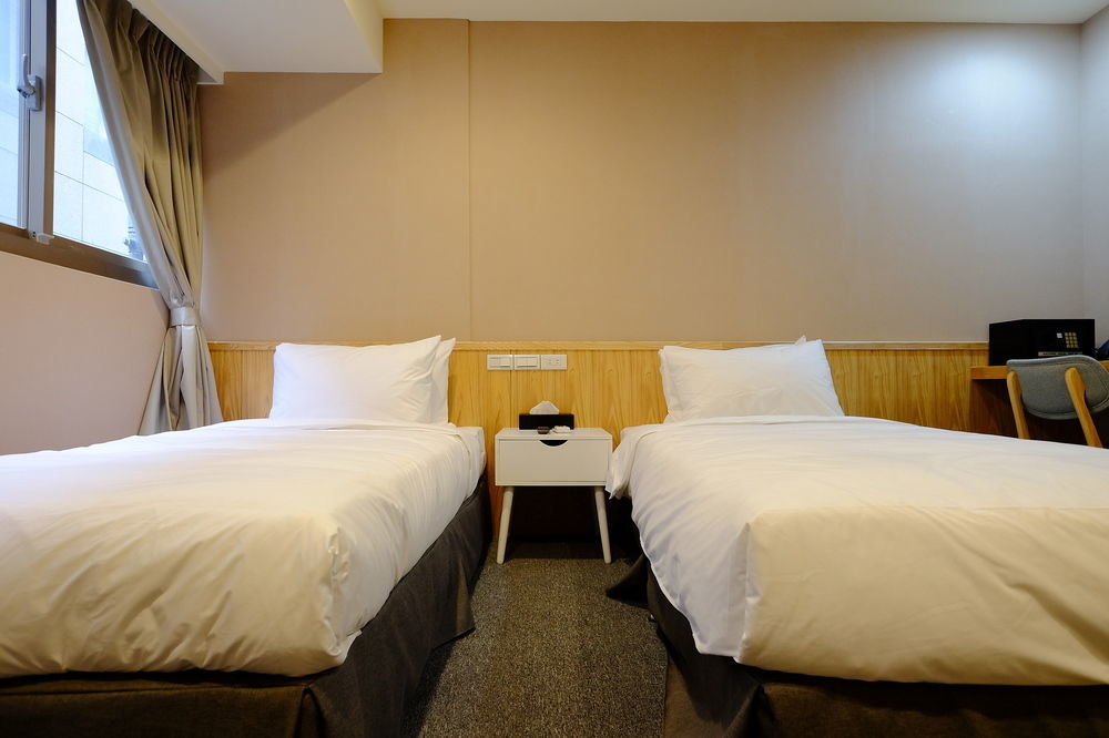 U Hotel 3*