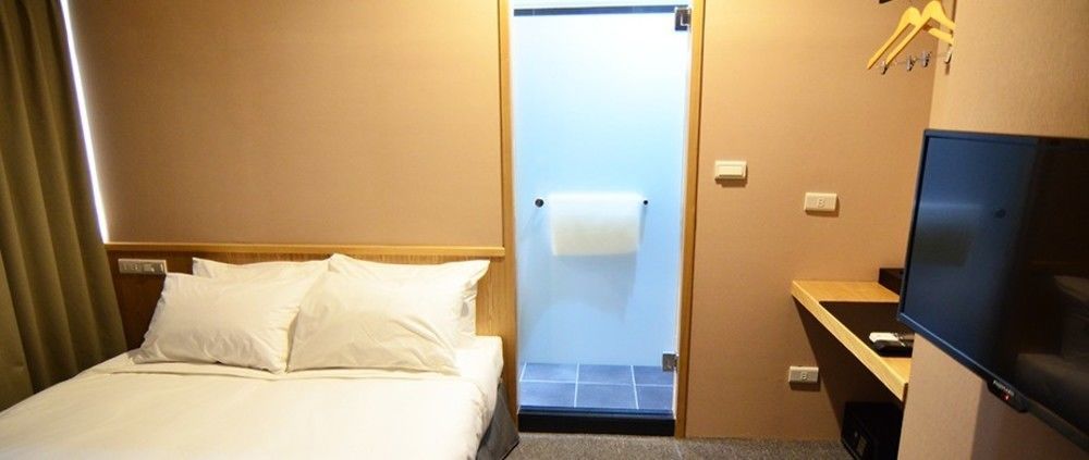 Hotel U