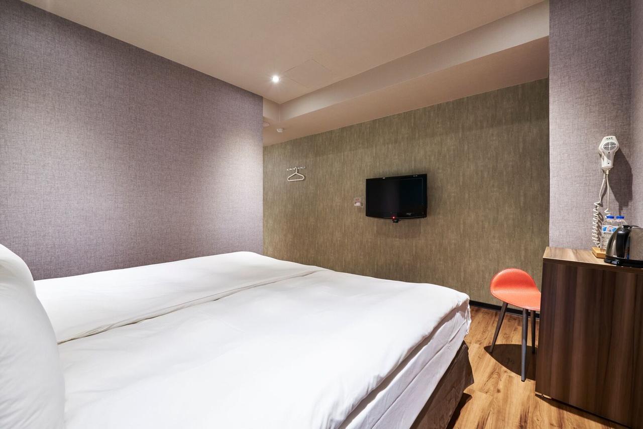 Hotel Tomorrow