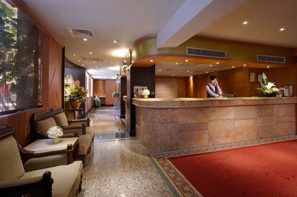 S Aura 4* Taipei