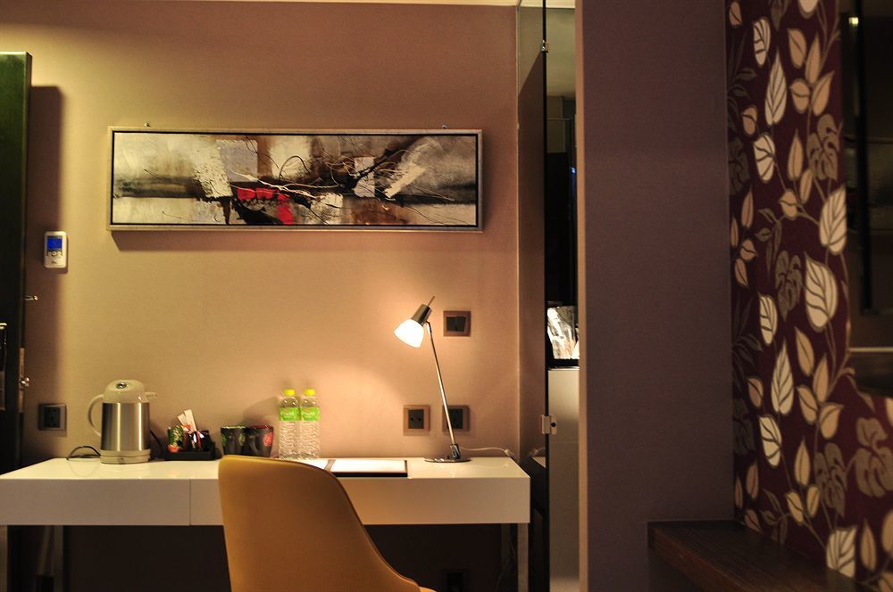 Hotel Check Xinyi 3*