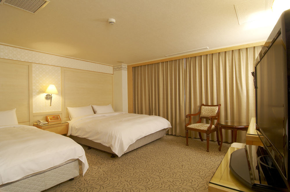 Golden Garden 3*