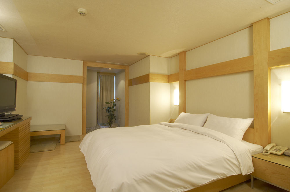 Hotel Golden Garden Taipei