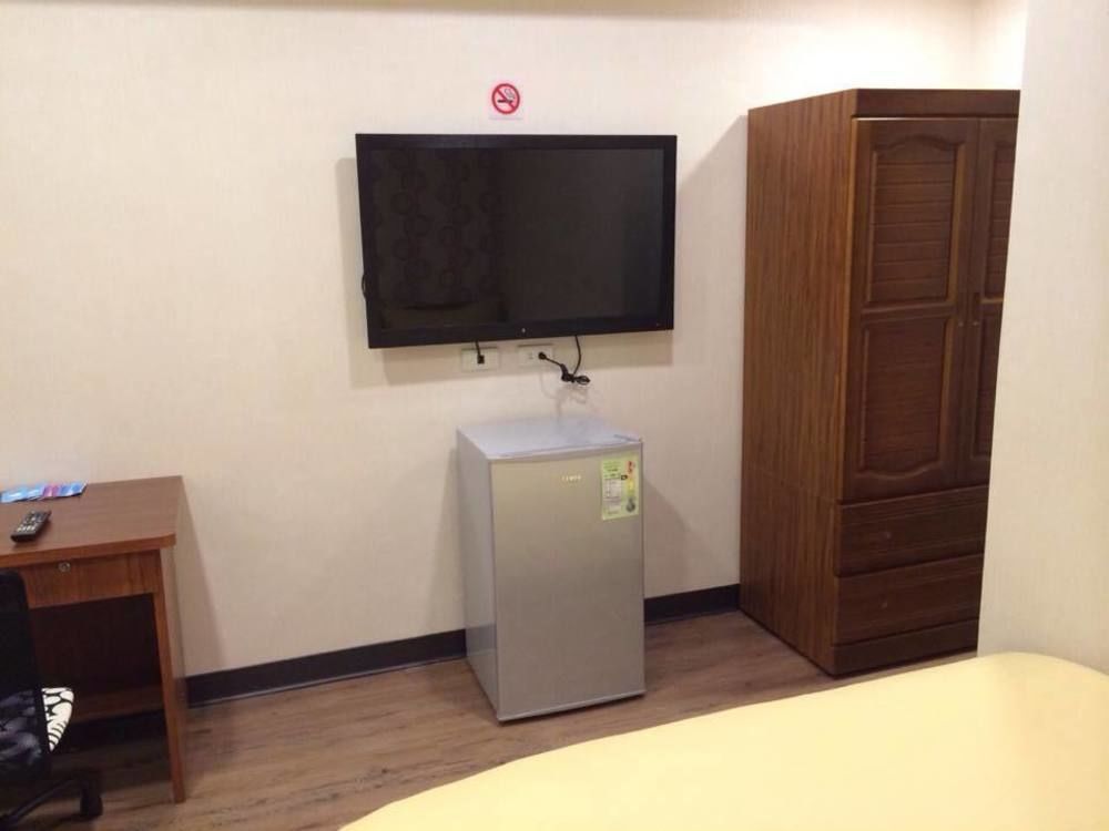 3 Hotel 2*