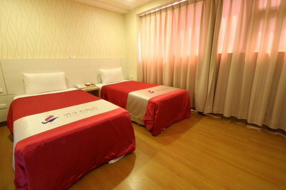 Tomorrow Hotel 3*