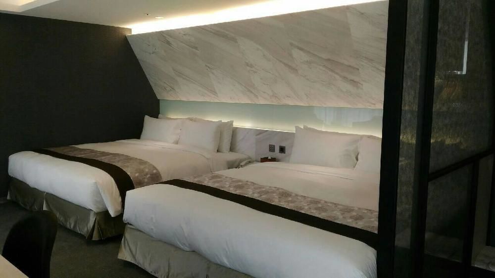Hotel World Songshan 4*