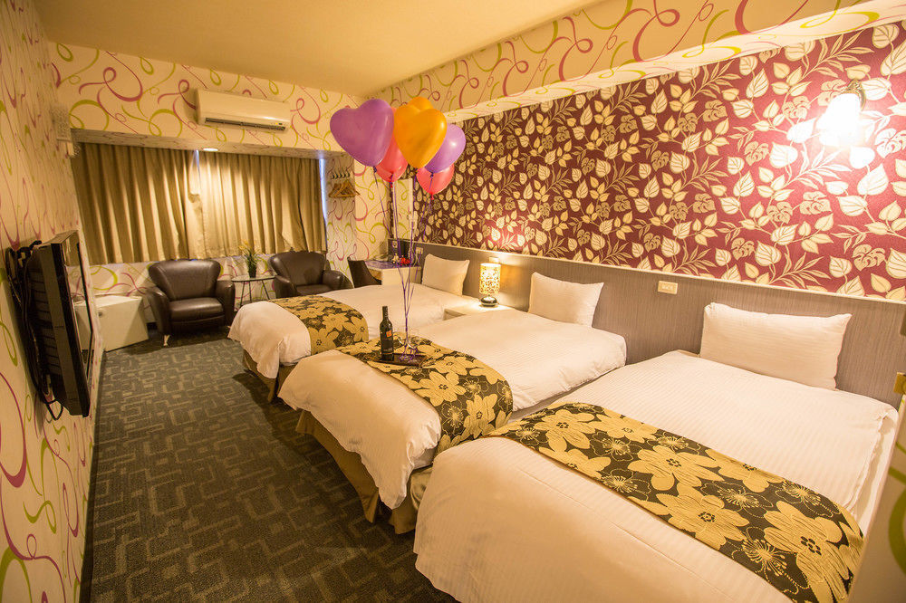 Sunny Hotel 3*