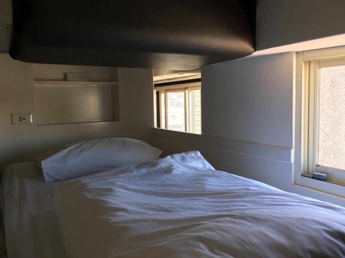 Mr. Lobster's Secret Den Design Hostel Taipei