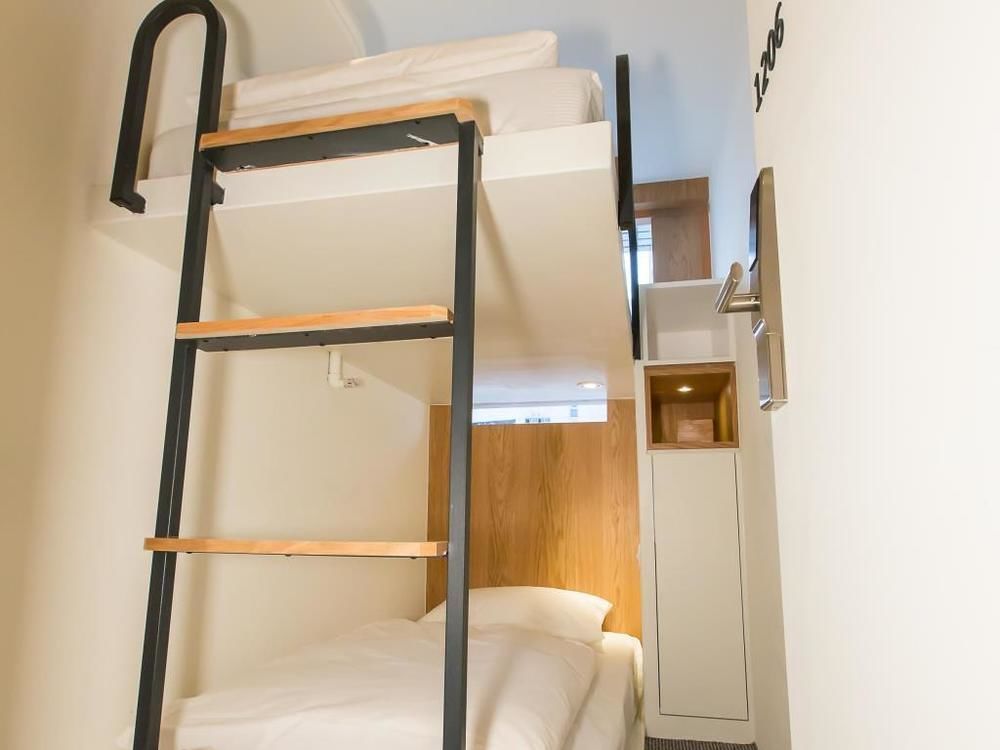 Capsule hotel Muiu Capsule