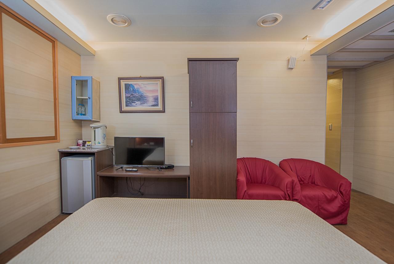 Empire Inn 2*