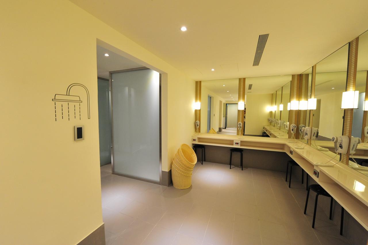 Mono Capsule hotel 3*