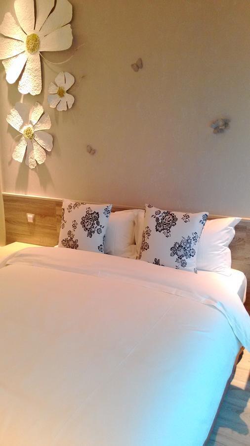 Walker Hotel. Ximen