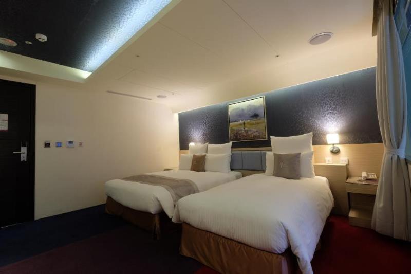Hotel V-one Vogue 3*