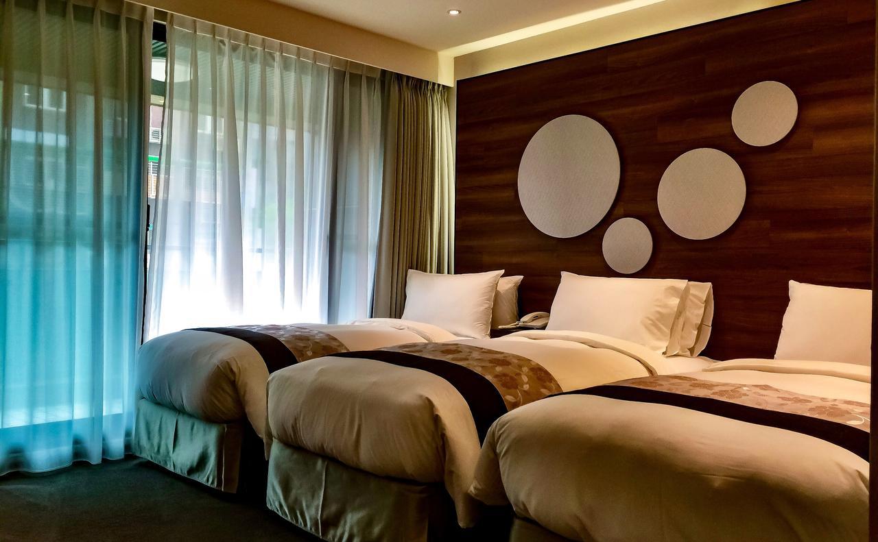 Hotel World Songshan 4*