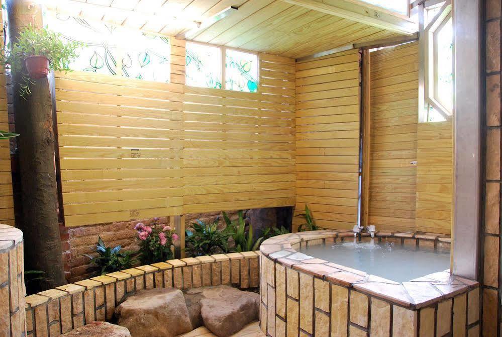 Phoenix Pavilion Hot Spring 3*