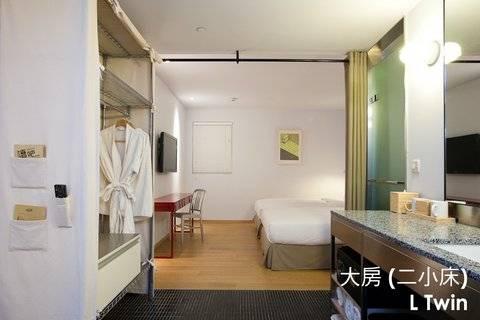 Amba Ximending 4*