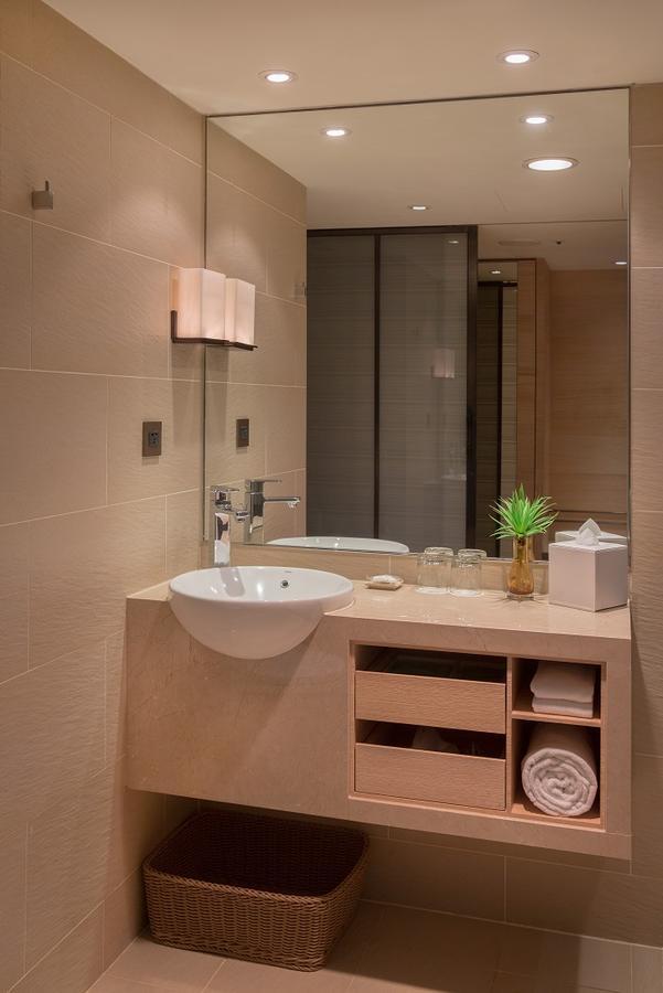 Cozzi Zhongxiao Hotel 4*