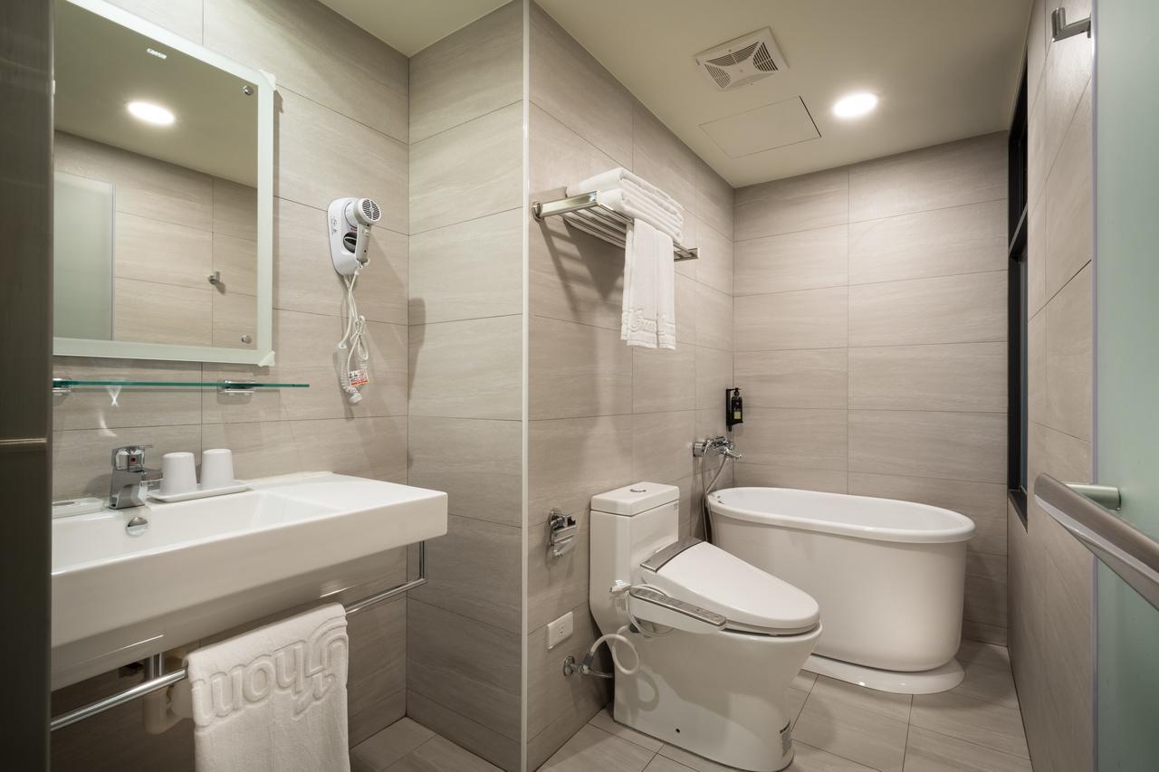 Urhome Hotel 3*