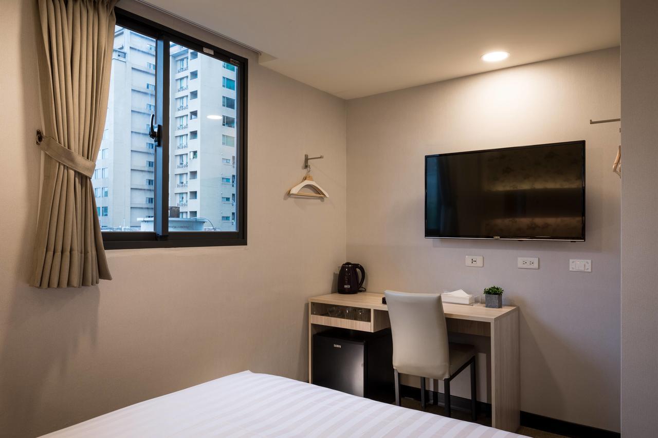 Urhome Hotel 3*