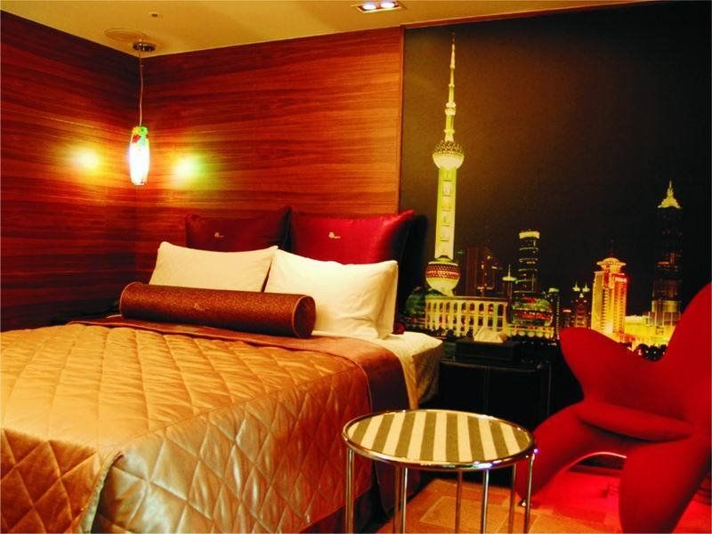 Hotel Burgary Taipei