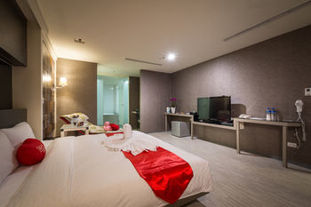 Sparkle Bridge Hotel