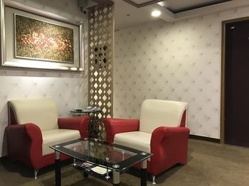 泊居旅店 Oursinn Taipei
