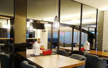 Amici Six Star 3* Taipei