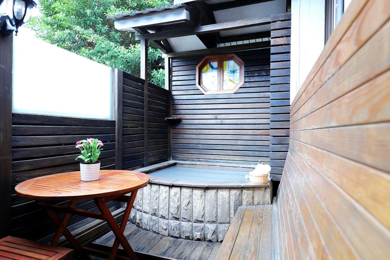 Phoenix Pavilion Hot Spring Inn 3*