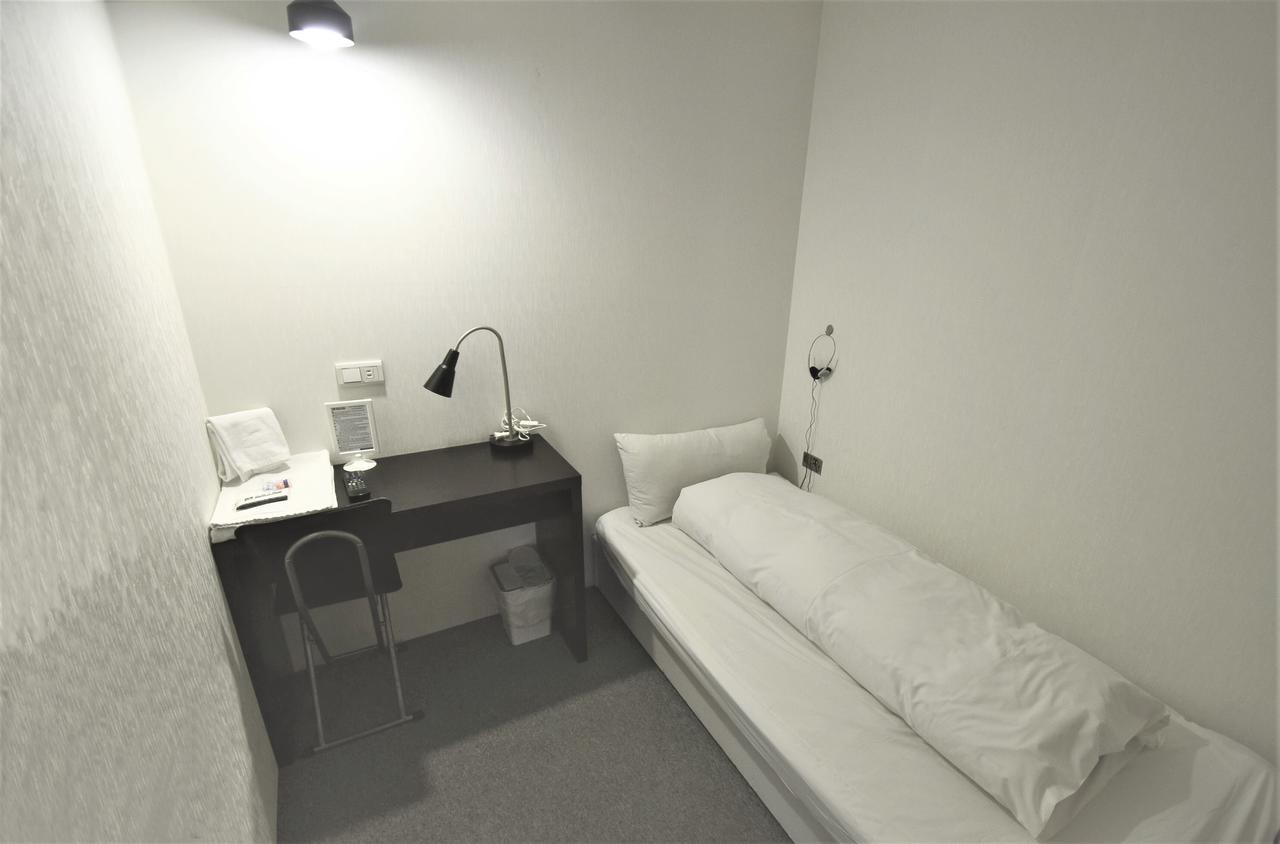Hostel Cube - Main Station *